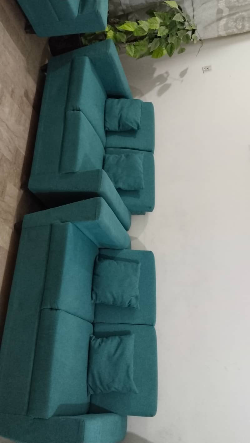 Good condition sofa sets 3