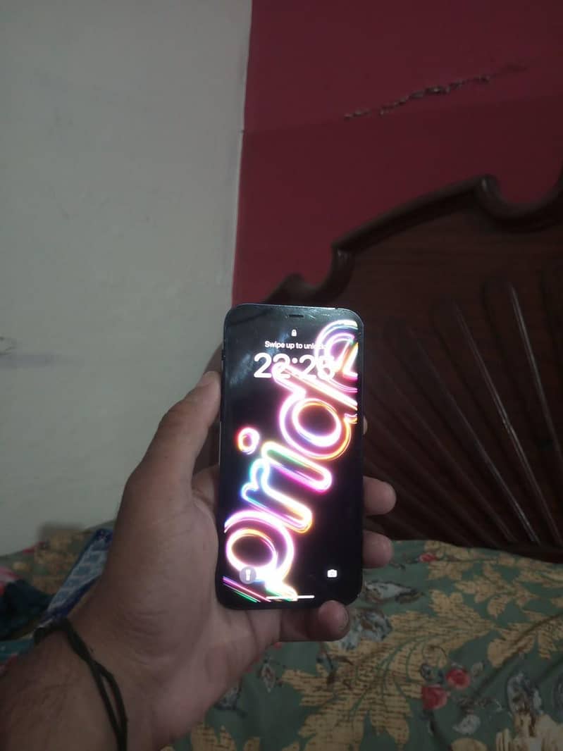 Apple iPhone 12 6