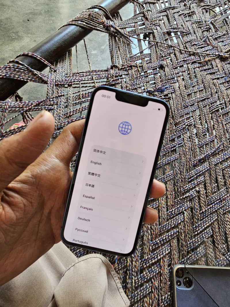 Apple iPhone 13 mini 0