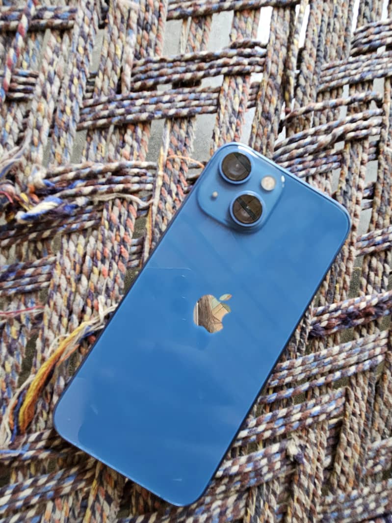 Apple iPhone 13 mini 1