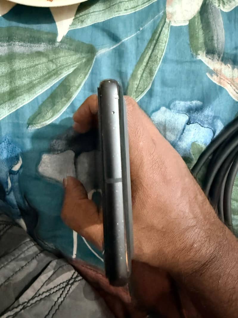 Google Pixel 7 4