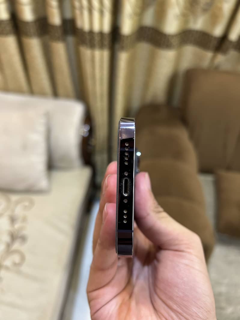 iPhone 14 Pro 1