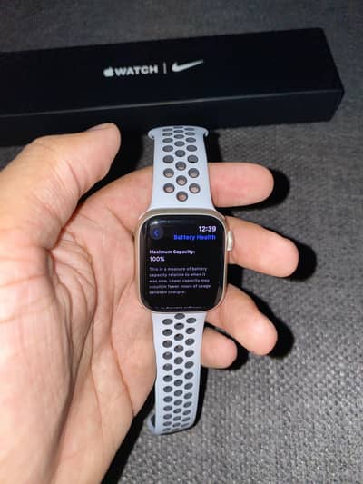 Apple watch series 7 nike addition