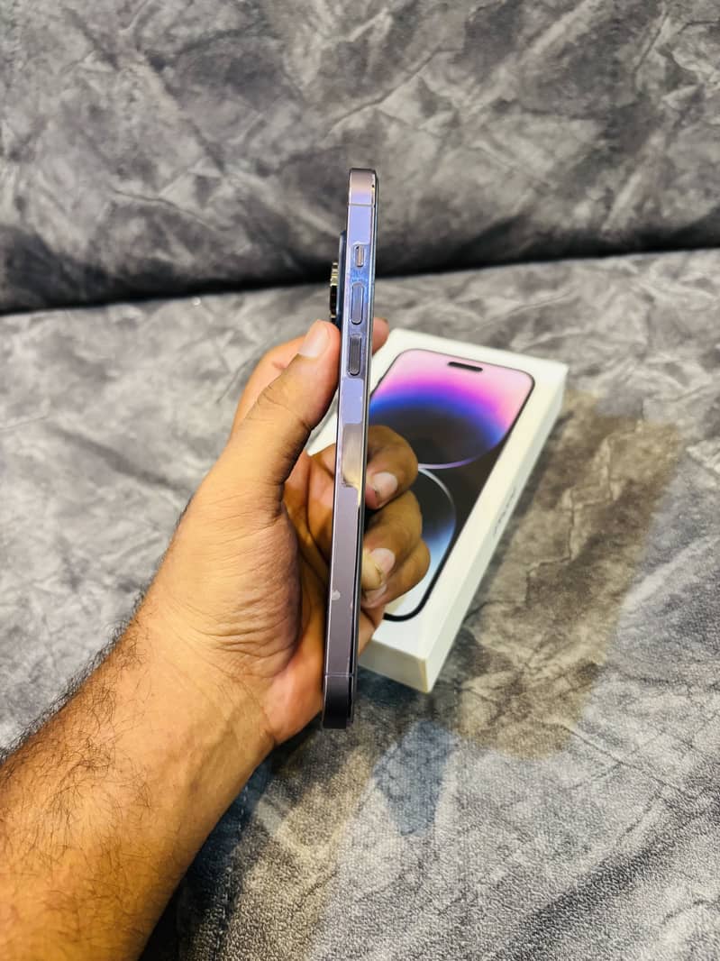 IPhone 14 pro max 2