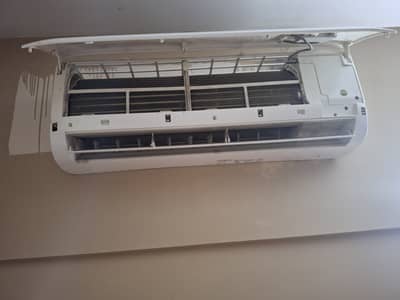 Haier, DC inverter 1.0 Ton, 8/10, 4 Year old