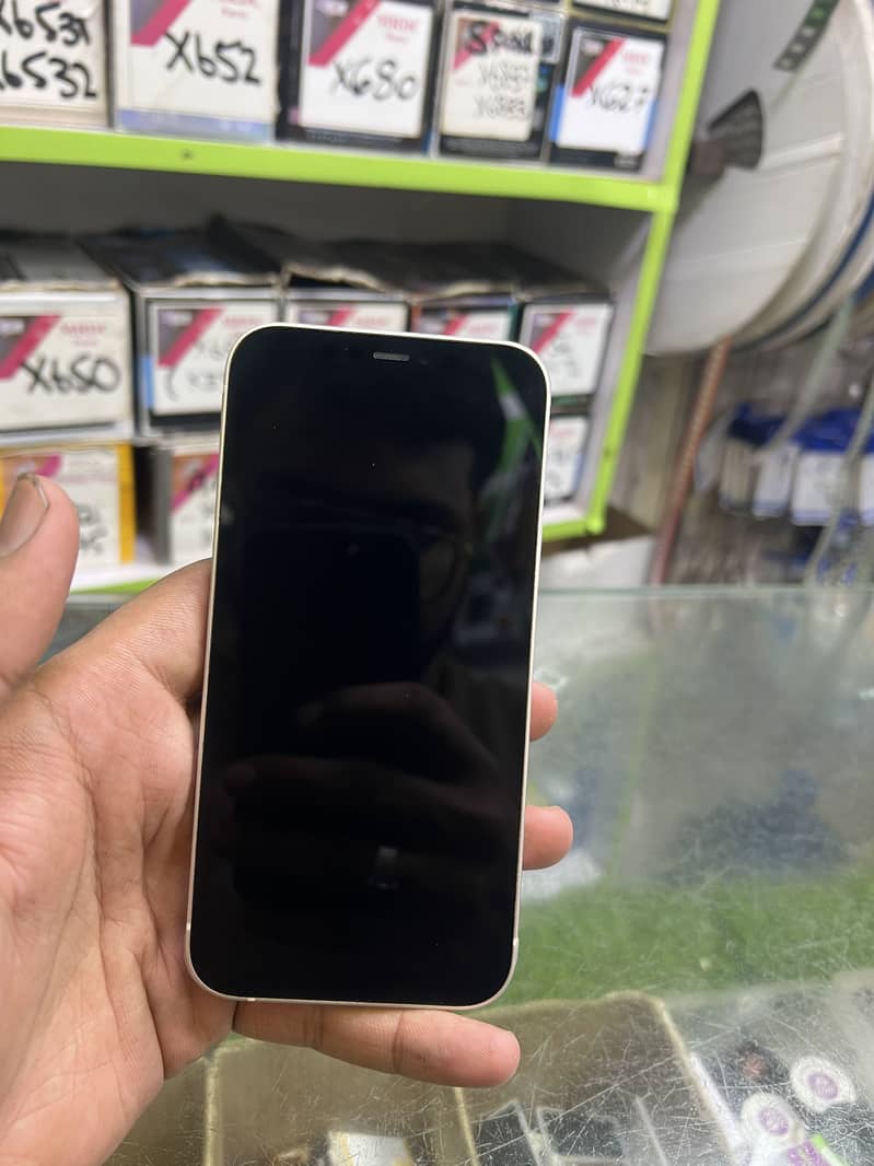 Iphone 12 4