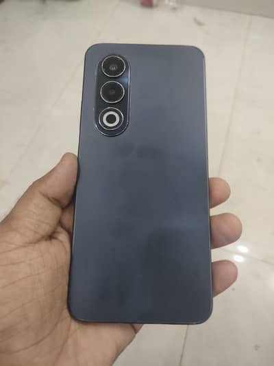 Itel S25 6/128Gb with orignal charger finger display sale read add