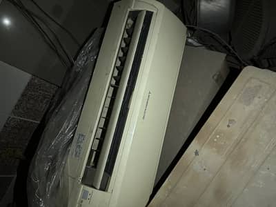 Mitsubishi Ac 1.5 tone