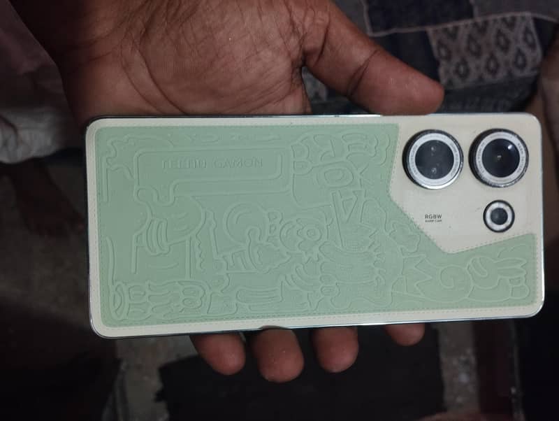 Tecno CAMON 20 2