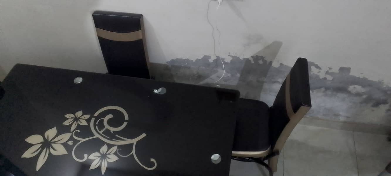 Dinning table 4