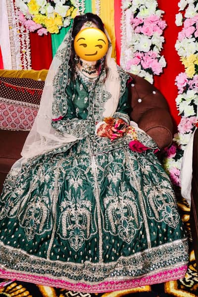 Mehndi lehnga