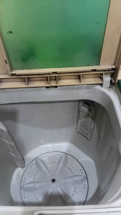 Toyo Washing Machine + Dryer