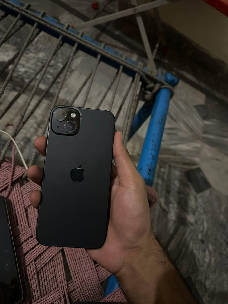 Apple iPhone 15 plus 3