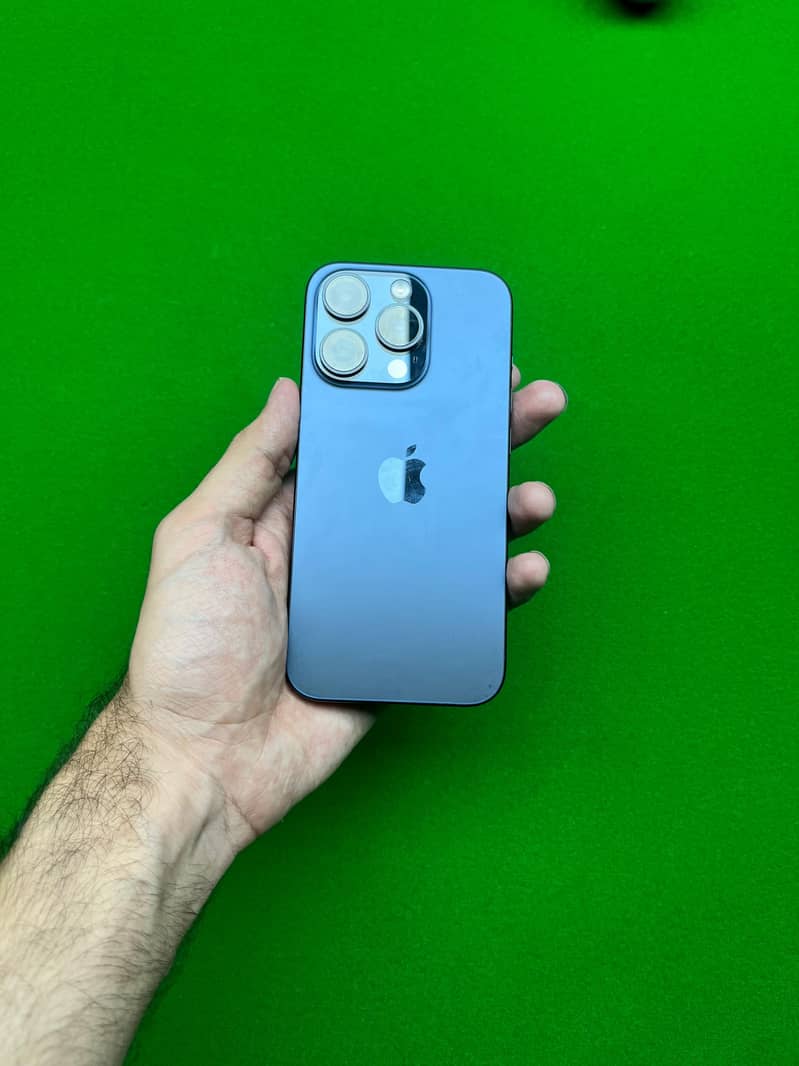 iPhone 15 Pro 0