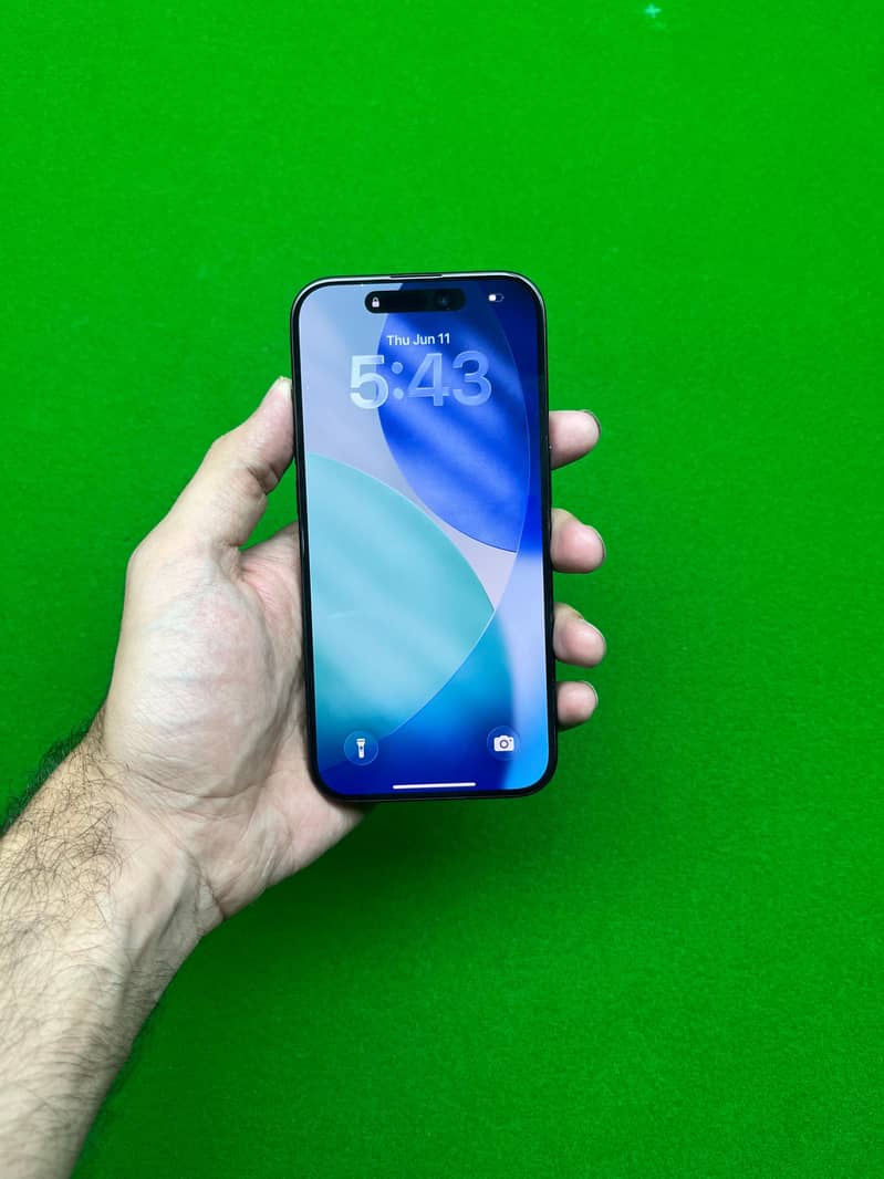 iPhone 15 Pro 4