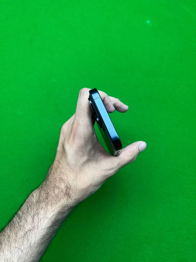 iPhone 15 Pro 6