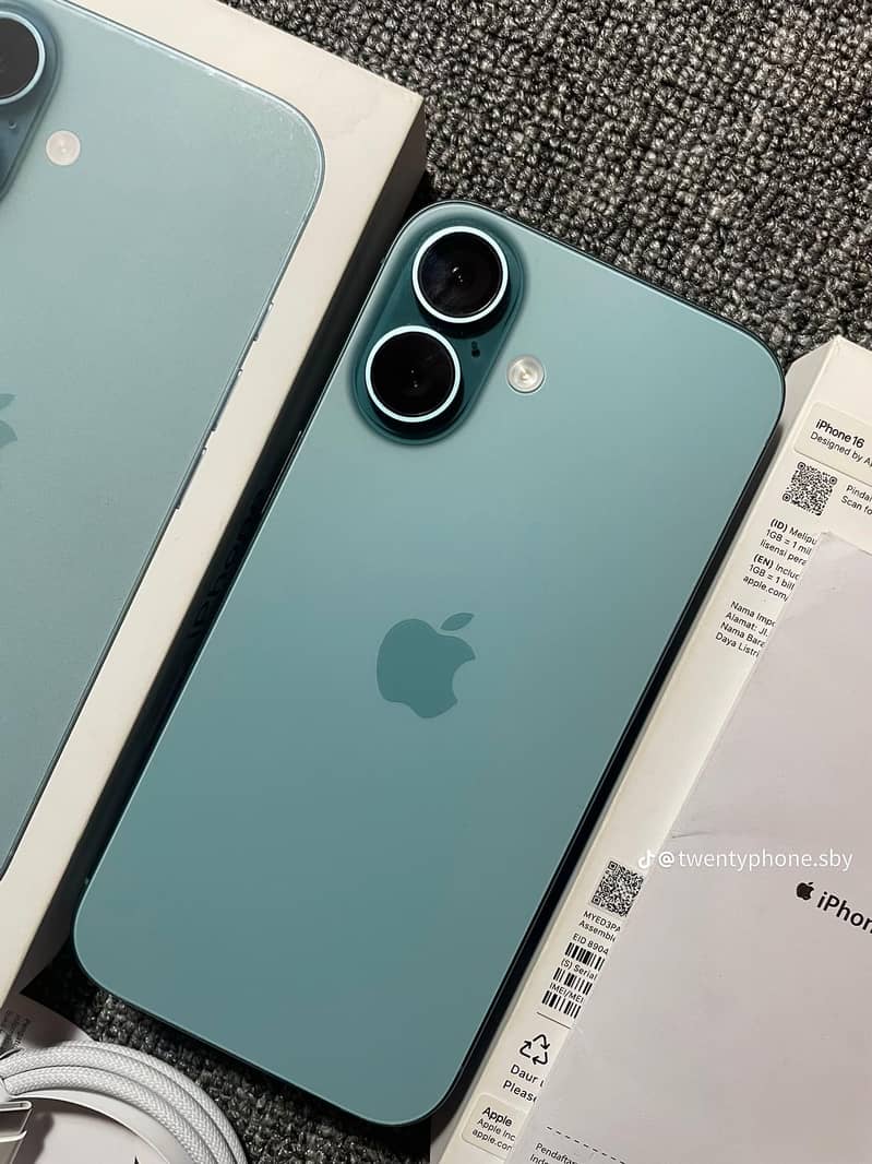Apple iPhone 16 3