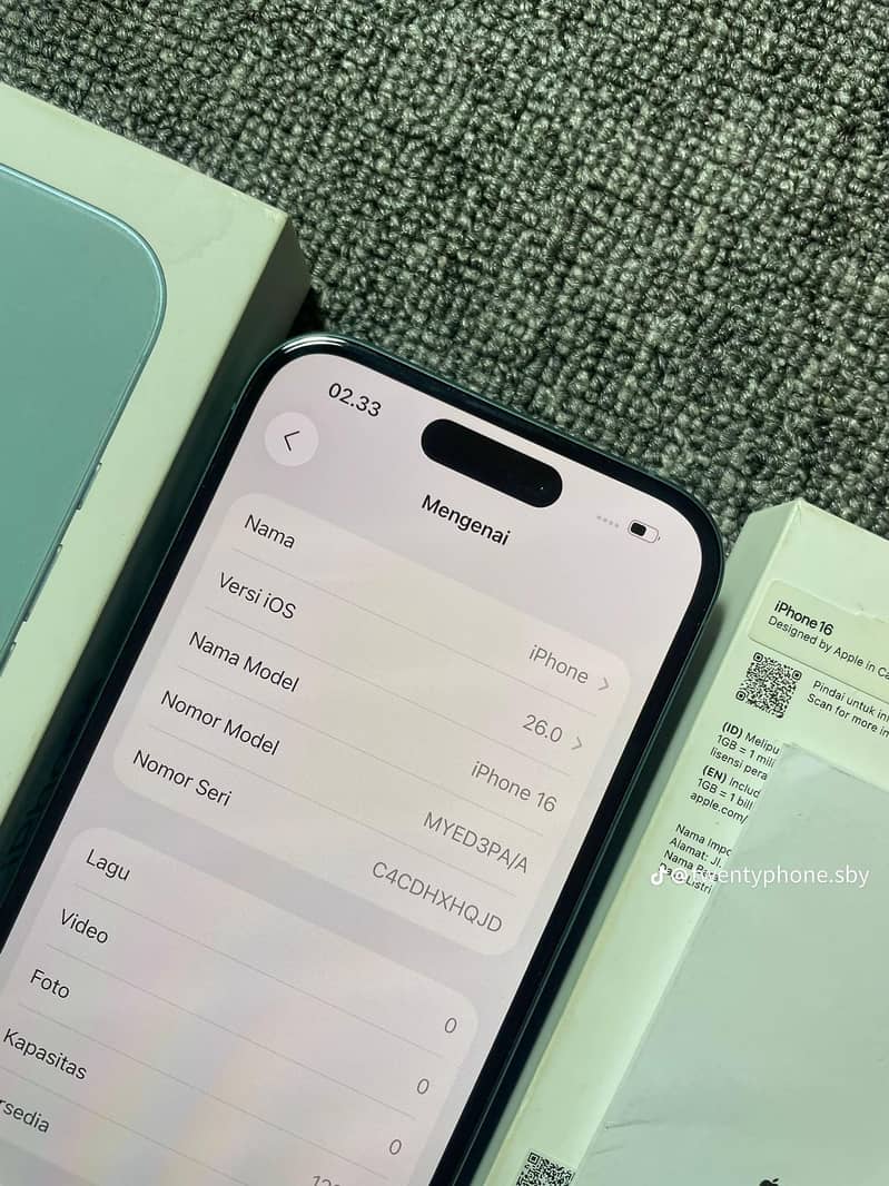 Apple iPhone 16 4