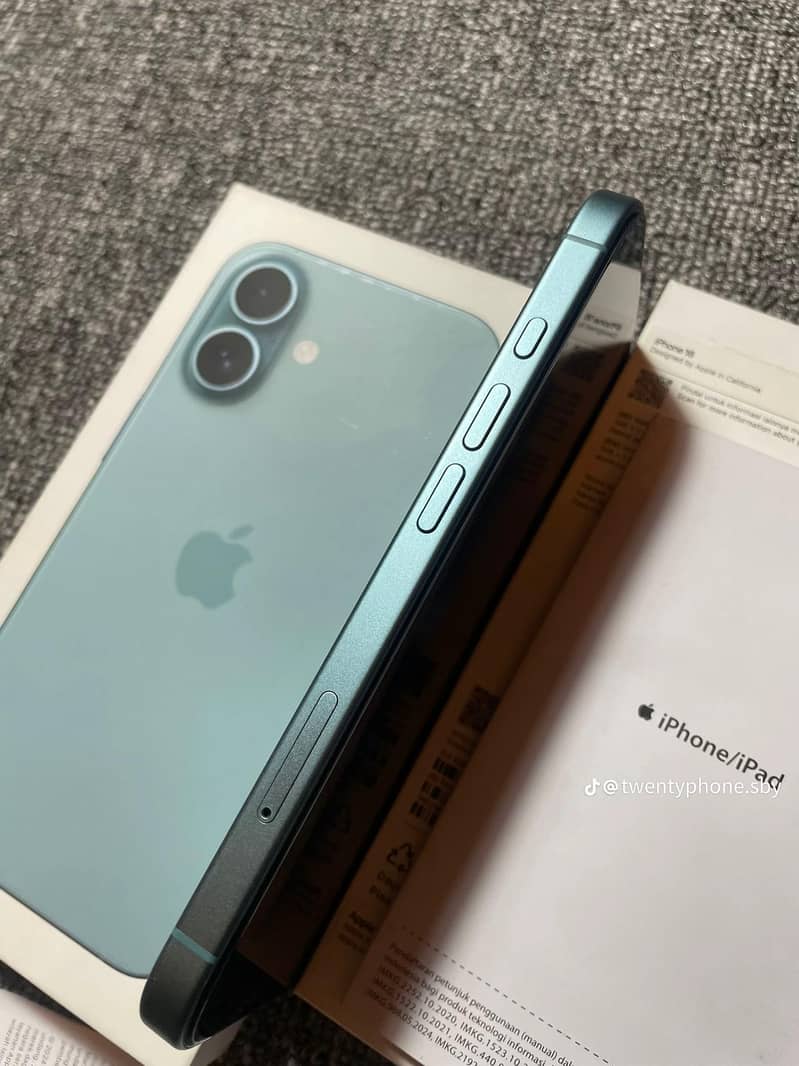 Apple iPhone 16 6