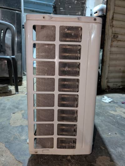 Gree 1 Ton AC for Sale – Excellent Condition