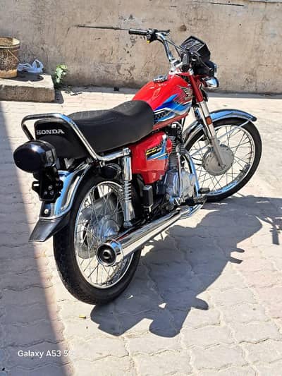 Brandnew bike condition10/10 number lga hua hai