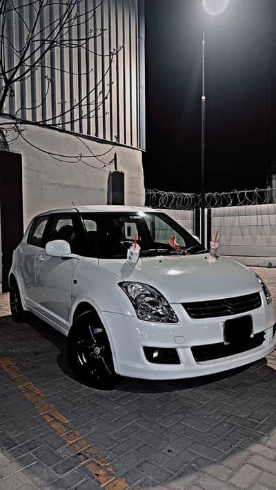 Suzuki Swift DLX 1.3 Navigation Automatic