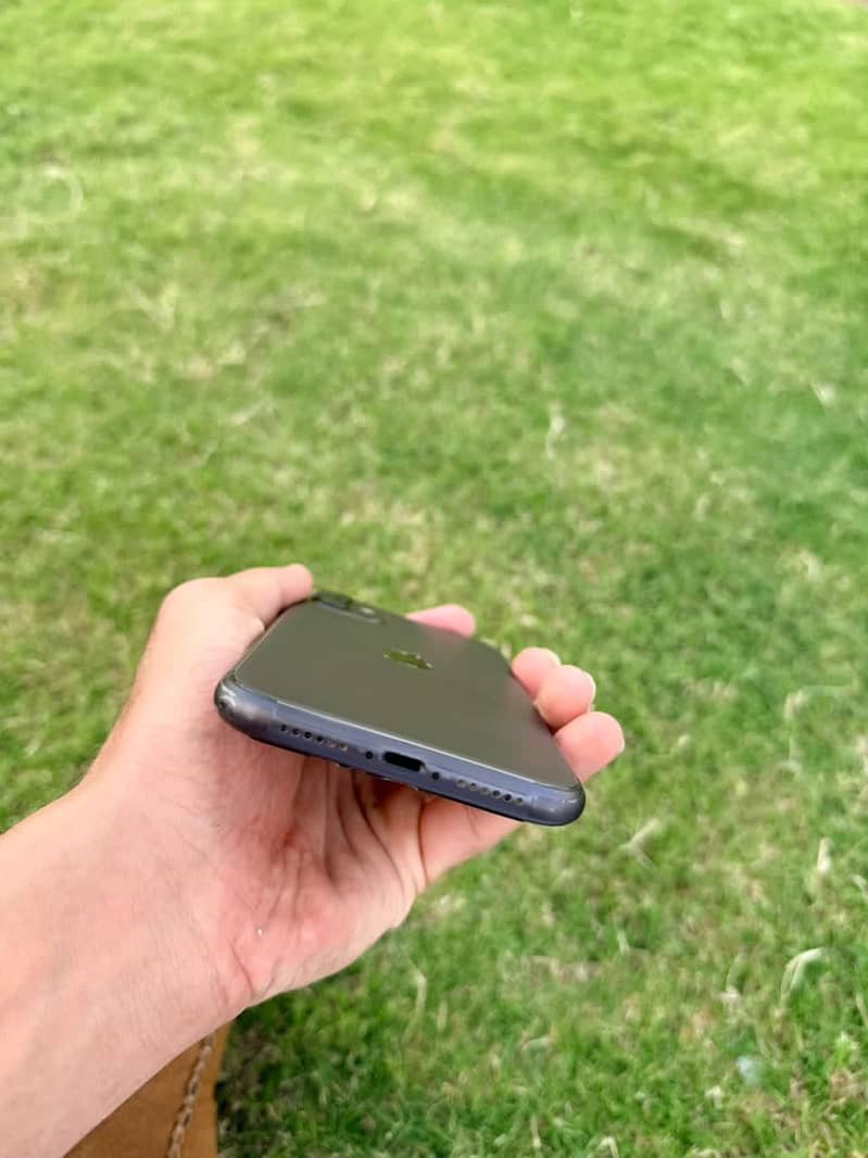 Apple iPhone 11 2
