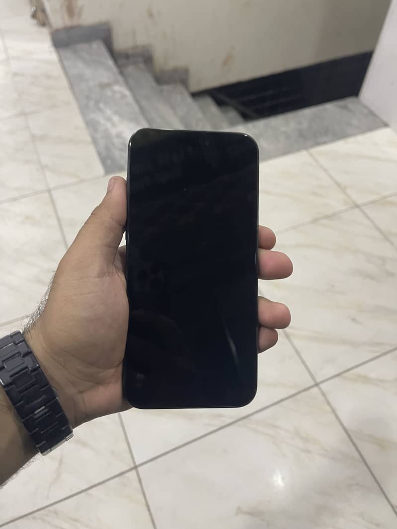 Apple iPhone 15 Pro Max 2