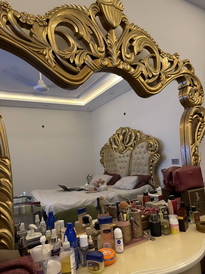 Dressing Table 3