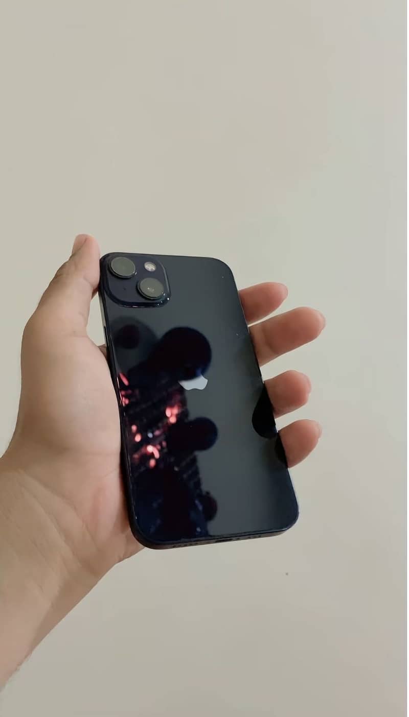 iPhone 13 0