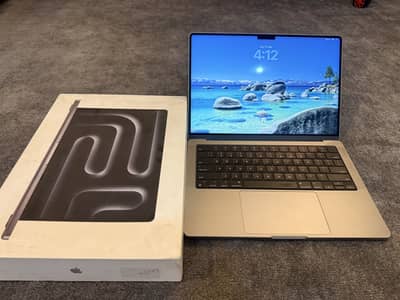 MacBook Pro M3 8/512gb | 10/10 Condition | Cycle count 142