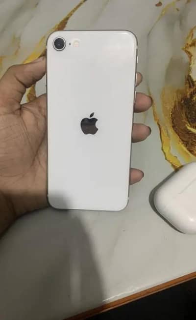 Apple iPhone SE