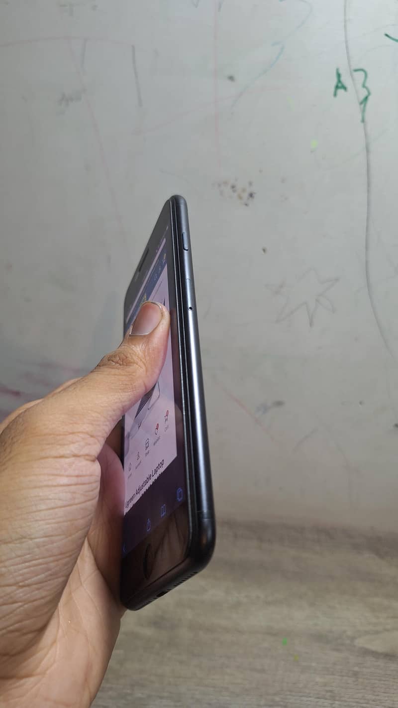 Apple iPhone 7 Plus 1