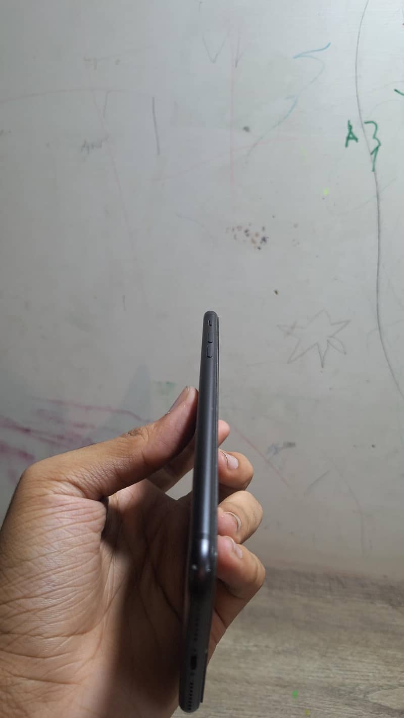 Apple iPhone 7 Plus 3