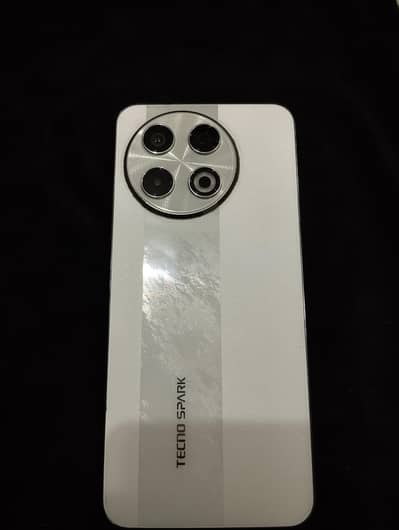Tecno SPARK 30 Pro