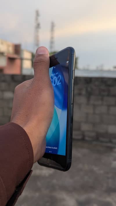 Apple iPhone SE 2022