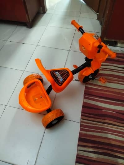 3 wheel like new cycle for sale in Gulshan e iqbal block 1