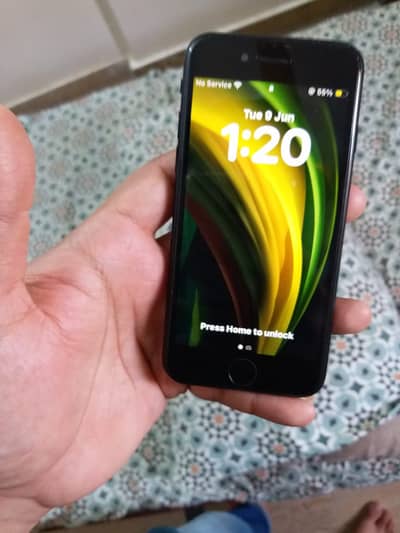 Apple iPhone SE and samsung c7000 ( Exchange)