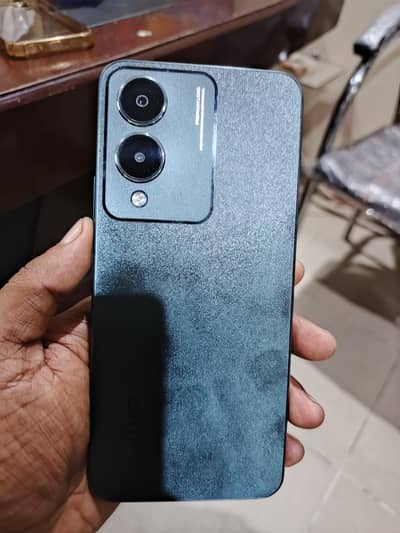 Vivo Y17s