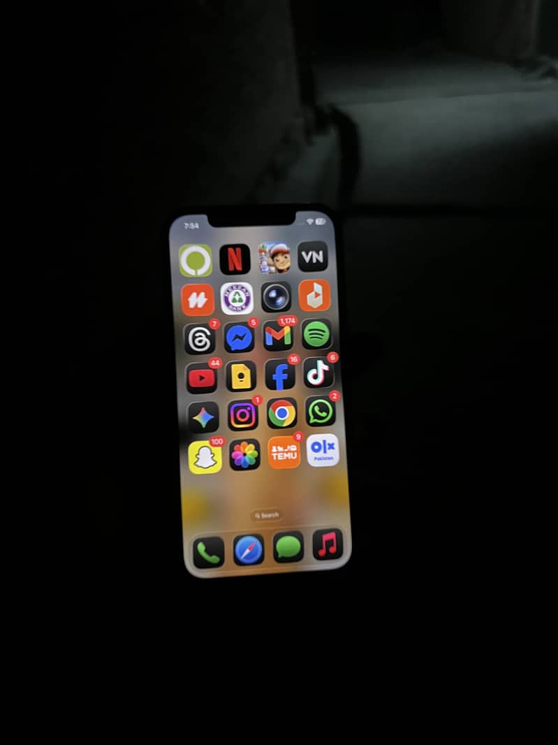 Apple iPhone 12 1