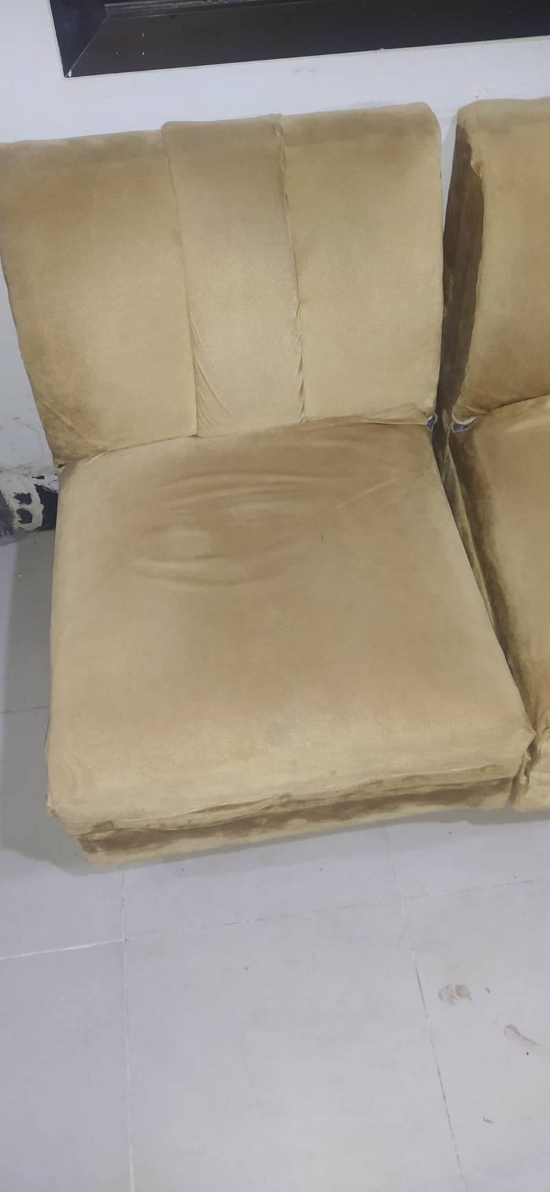 single sofa 1