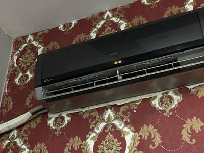 1 ton gree ac brand new condition