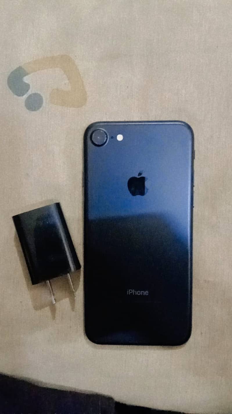 Apple iPhone 7 2