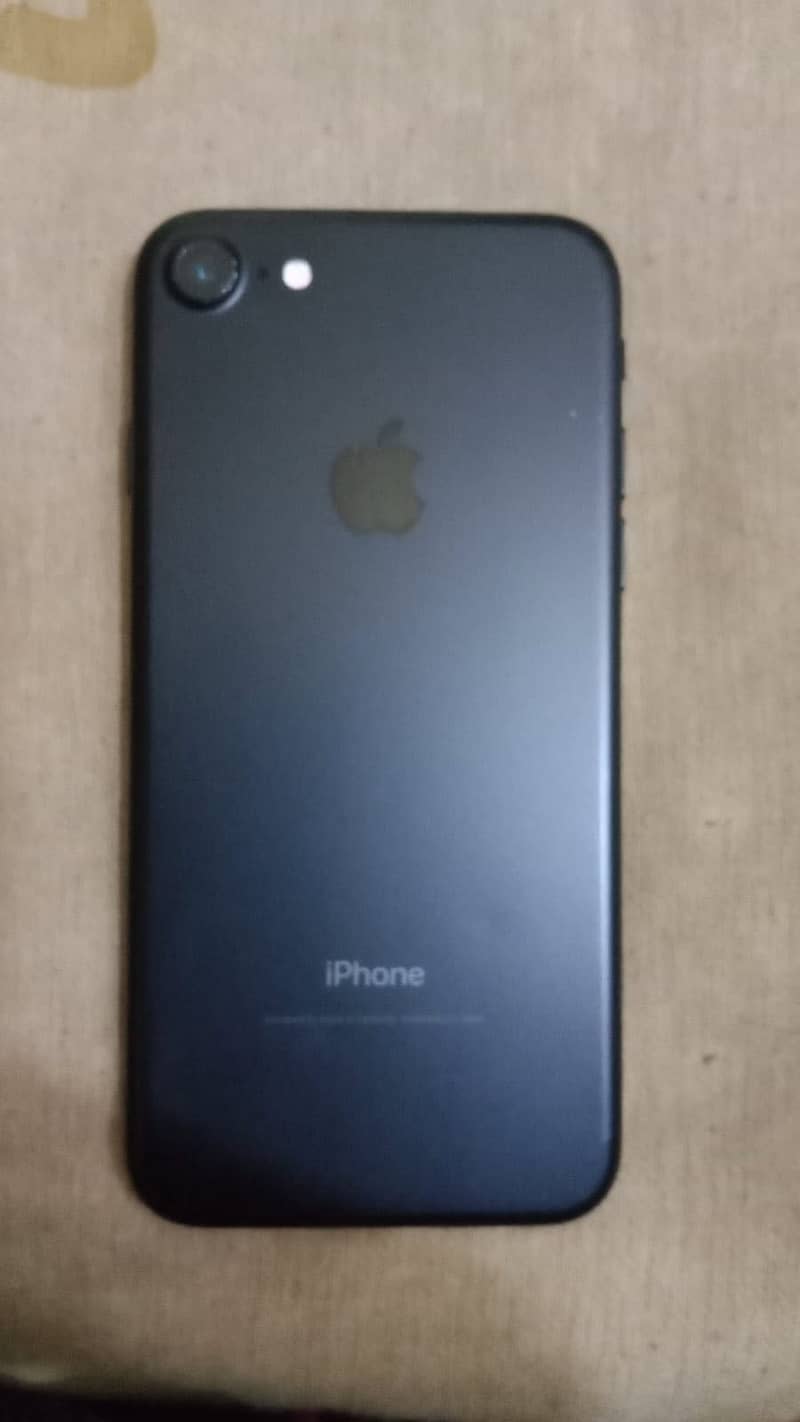 Apple iPhone 7 3