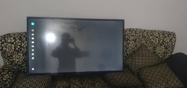 Hinsese  LED 49inch Good condition