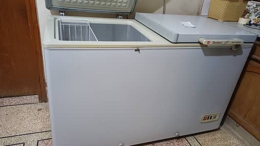 Deep Freezer for Sale.