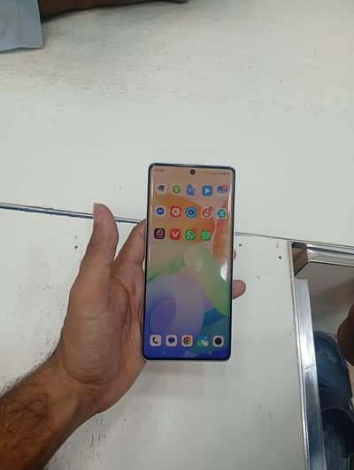 Vivo V40