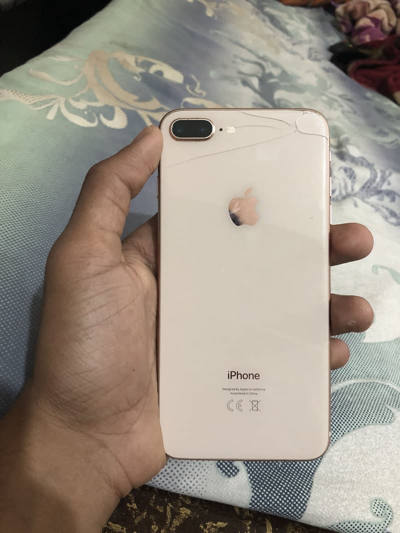 Apple iPhone 8 Plus 4