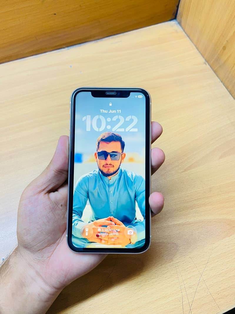 iPhone 11 6