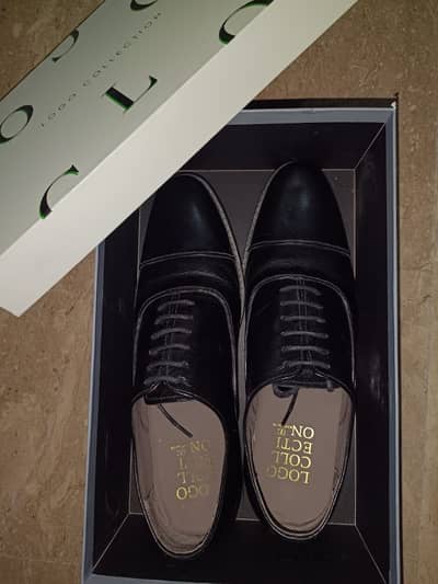 Logo Shoes Men